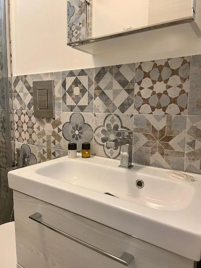 Luxury Vintage Flooring Home - Balcony 巴勒莫 0*,