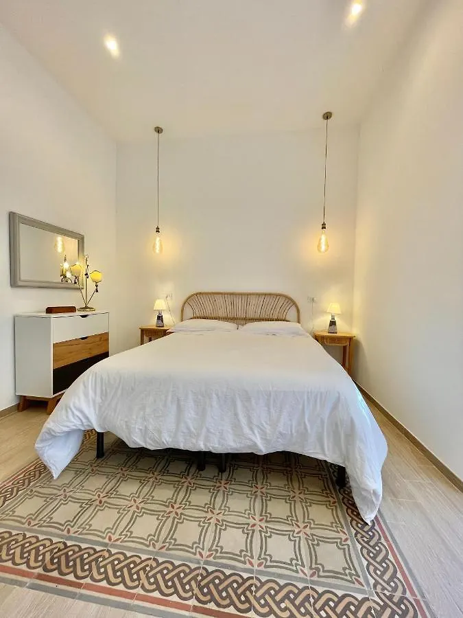 Luxury Vintage Flooring Home - Balcony Palermo