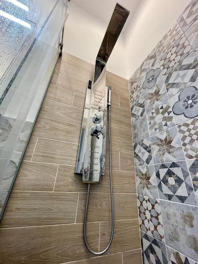 Luxury Vintage Flooring Home - Balcony Palermo